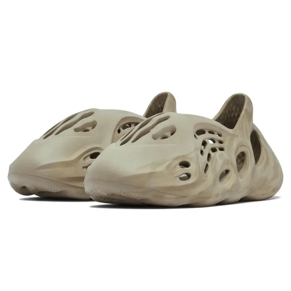 Yeezy foam runner stone salt mens