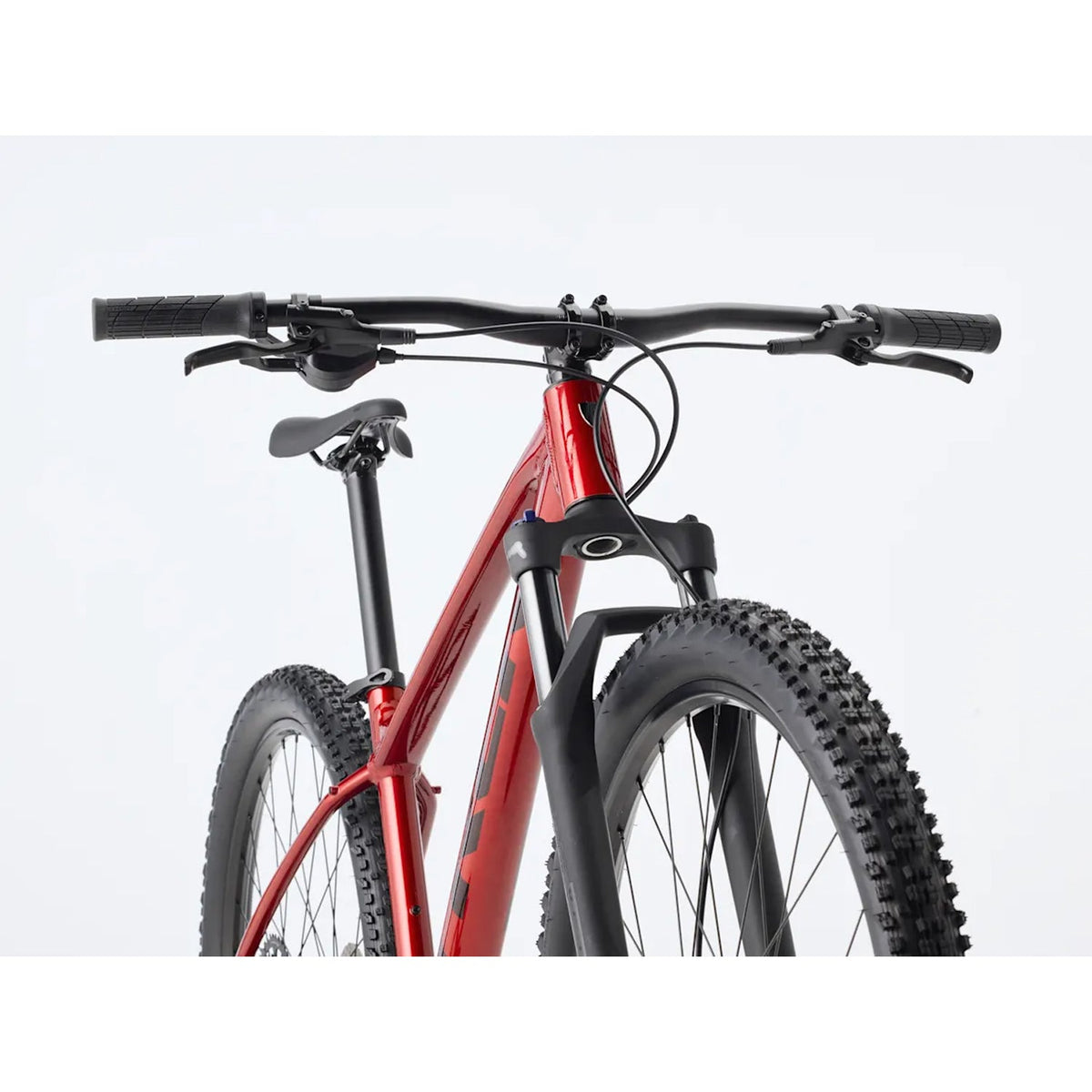 Trek Marlin 5 Gen 3 cockpit and suspension