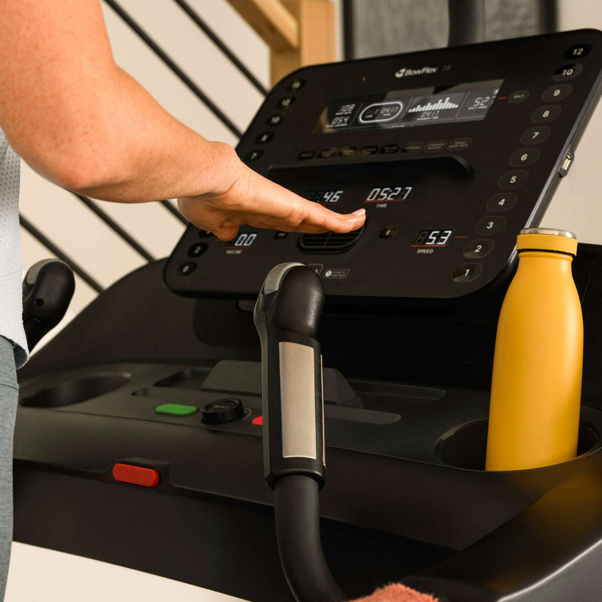 BowFlex T6 Folding Treadmill – Smart Connected Running Machine with 20 km/h Speed, 15% Incline, Bluetooth & Fitness App Compatibility